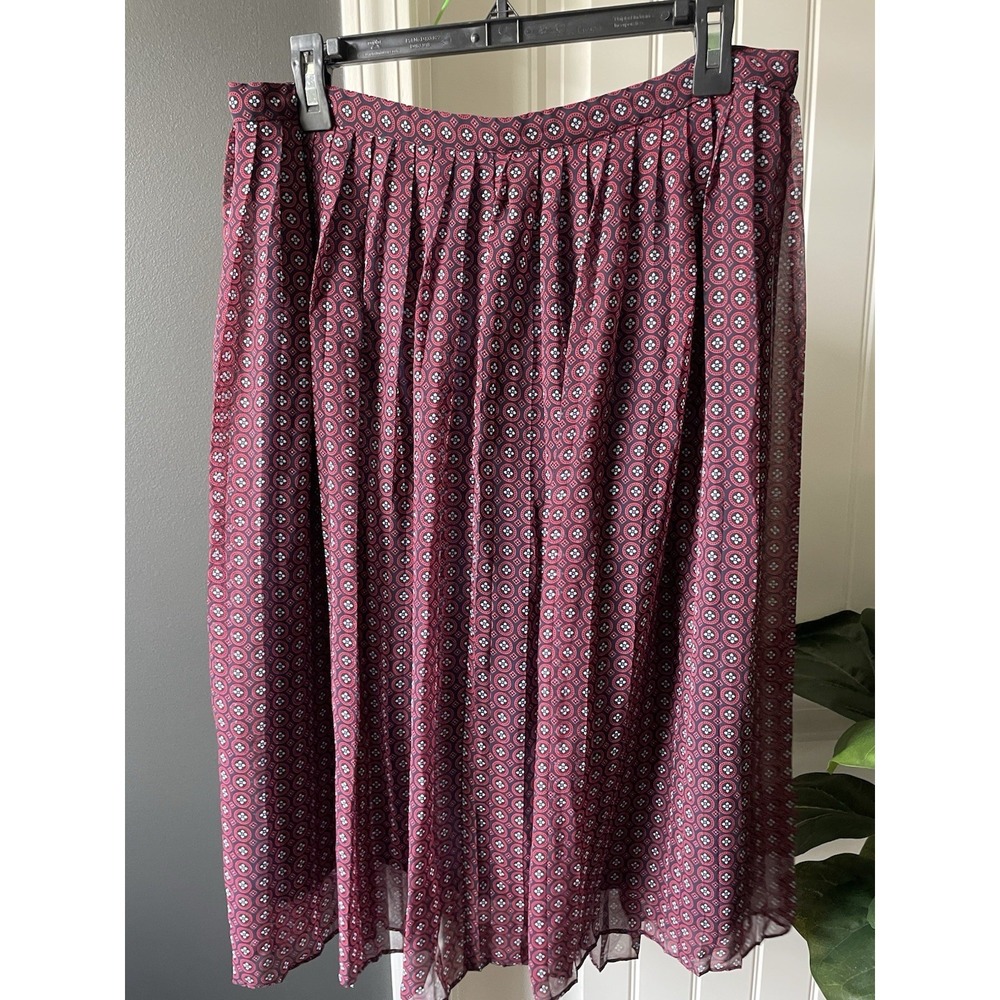 Banana Republic Pleated Midi Skirt Lined Red White Blue Geometric Chiffon sz 12